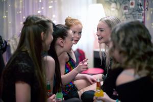 Rainbow Party, Photo 3