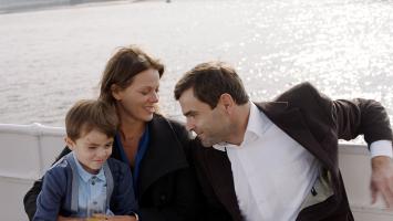 Hands of a Mother, Photo 1