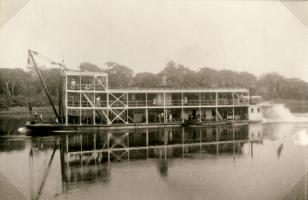A Man from the Congo River, Photo 2