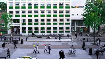 Incident by a Bank, Photo 2