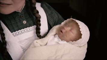 The Lion Woman, Photo 1