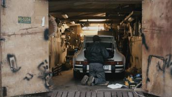 Garages, Photo 1