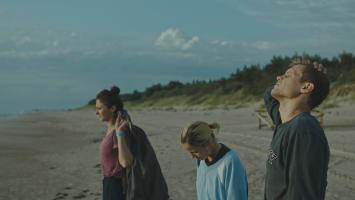 Summer Survivors, Photo 1