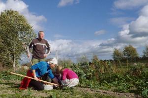 Journey to Utopia - Photo 1