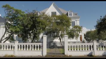 The School of Housewives - Photo 2