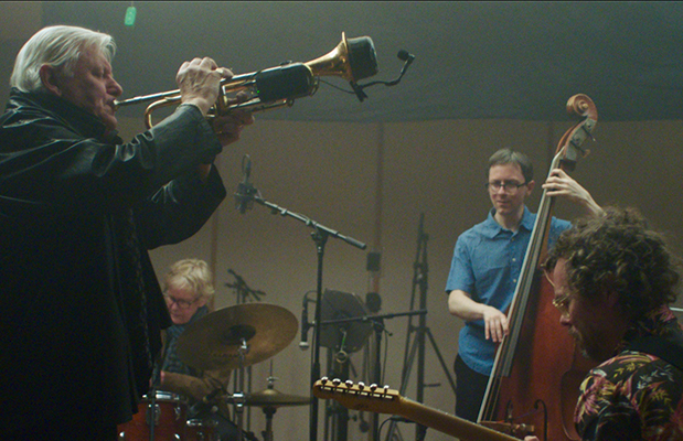 "Music for Black Pigeons" ist Eröffnungsfilm der Nordischen Filmtage Lübeck