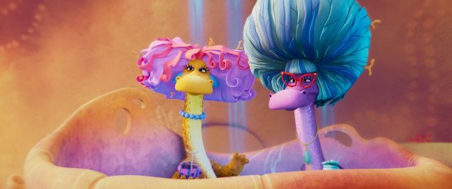 Eine gelbe und eine lila Seeschlange