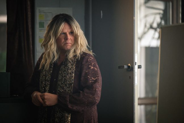 Berit vor einer Tür