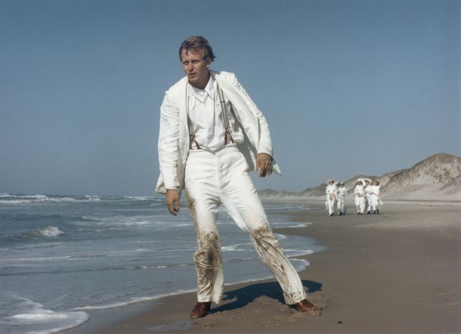 Søren Krøyer schlammverschmiert am Strand