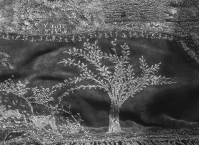 Stickerei eines Baums