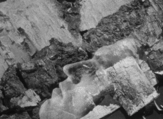 Ein Gesicht in Steinsformen