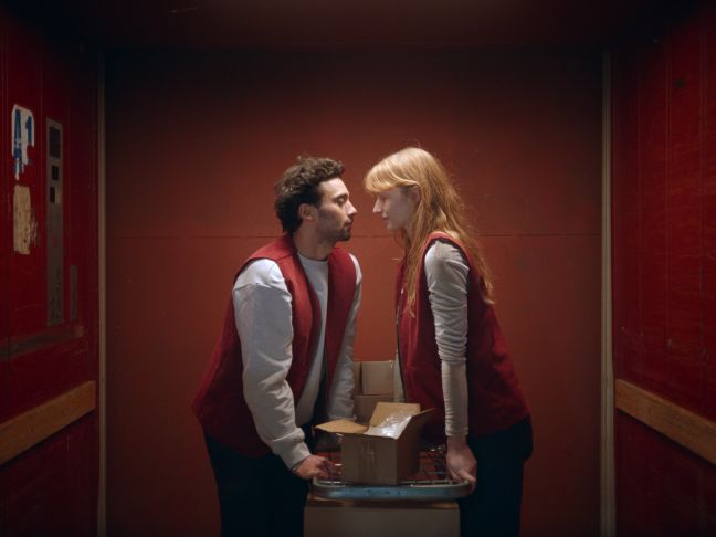 Kaisa und Malte im Aufzug