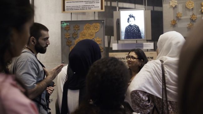 Die Jugendgruppe bei einer Führung durch Yad Vashem