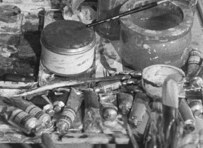 Farbtuben und -töpfe