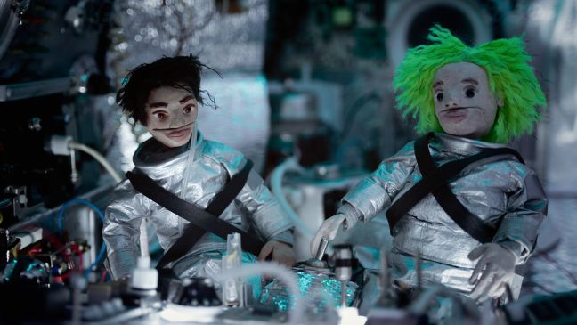 zu zweit im Raumschiff