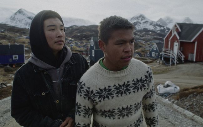 Kaali und Bartilaa sind auf der Straße